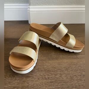 REEF Cushion Vista Hi Sandal, Champagne Gold, Size 9